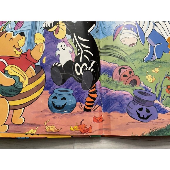 Boo! to You, Too, Winnie the Pooh Play-a-Sound Book By Catherine McCafferty - Picture 5 of 6